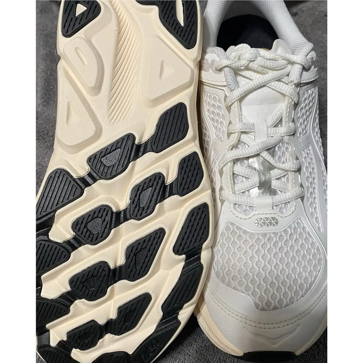 Hoka shoes - Hoka Uclifton One 9 - Uclifton One - White 2