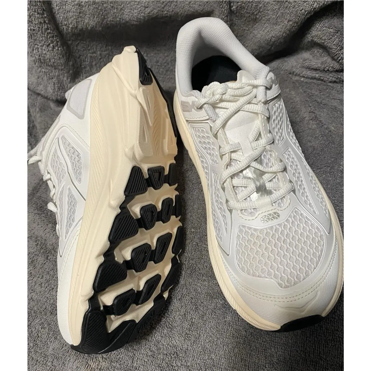 Hoka shoes - Hoka Uclifton One 9 - Uclifton One - White 4