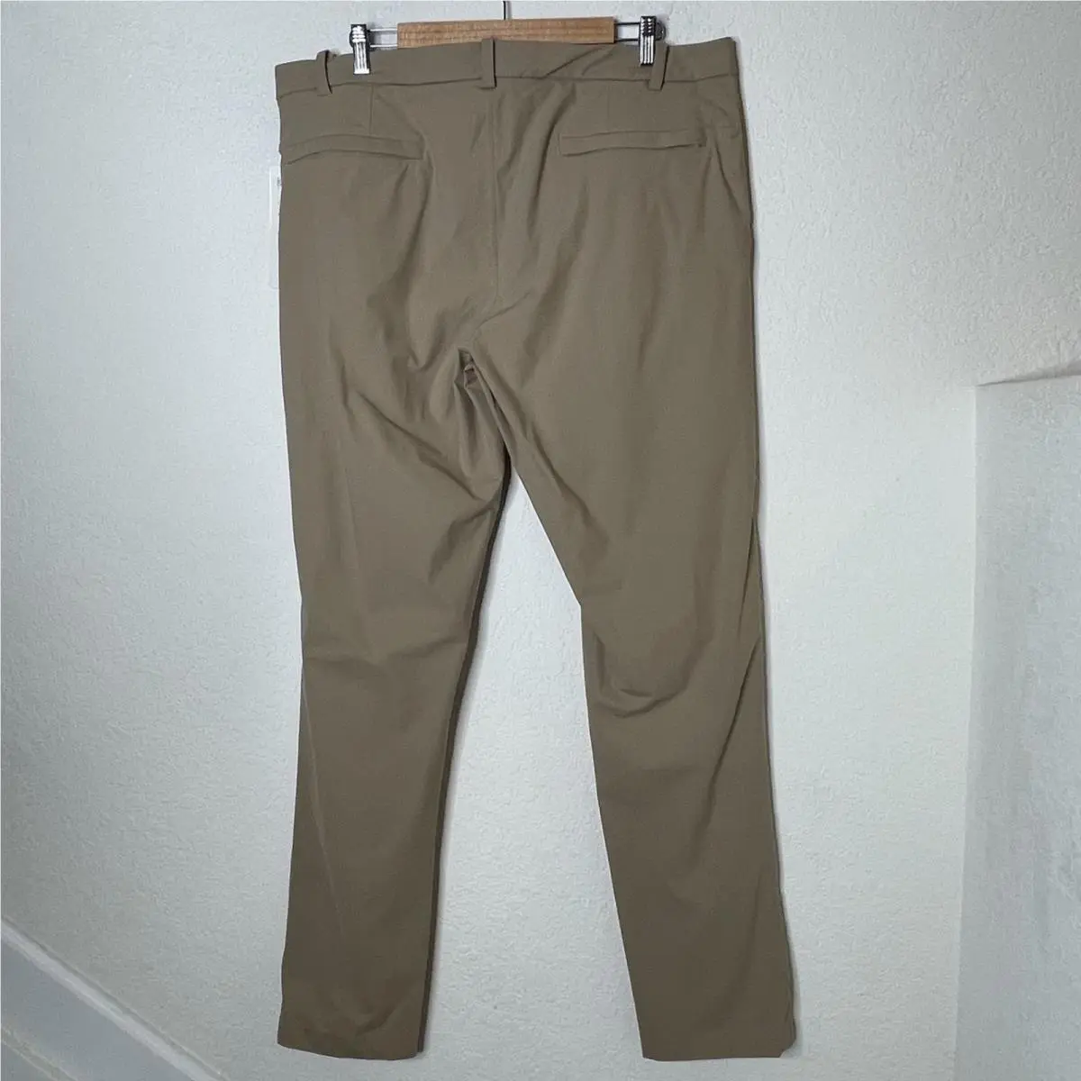 Lululemon clothing - Lululemon Commission - Commission - Beige 0