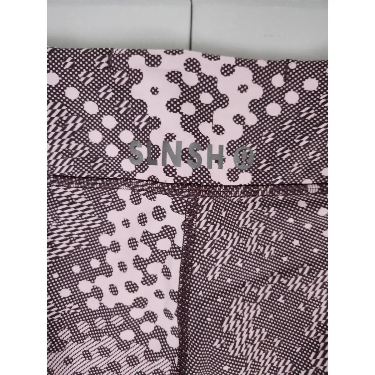 Lululemon clothing - From Afar Black Sable Verbena 8
