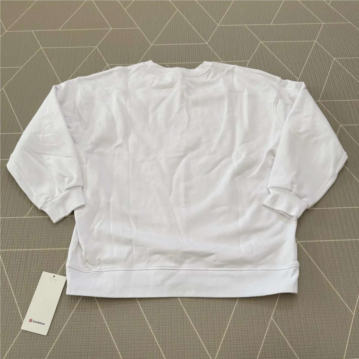 Lululemon clothing - White 2