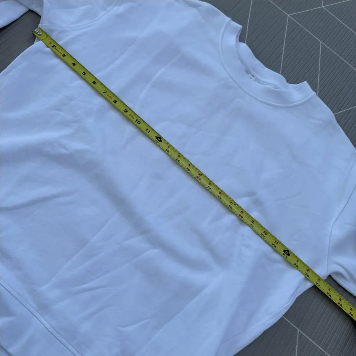Lululemon clothing - White 3