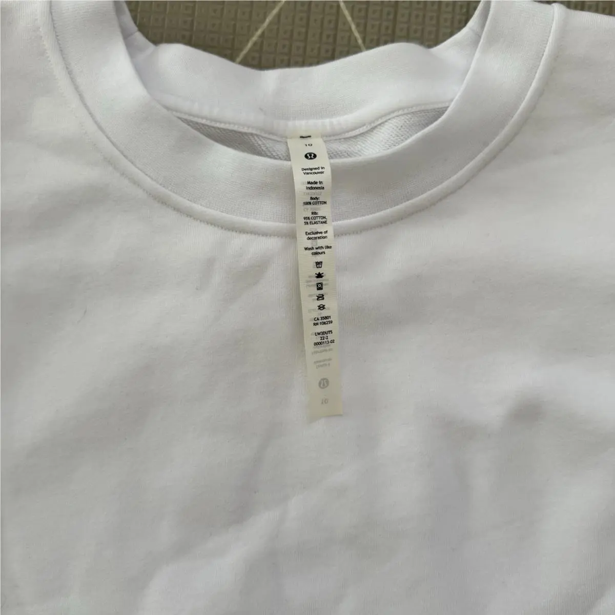 Lululemon clothing - White 5