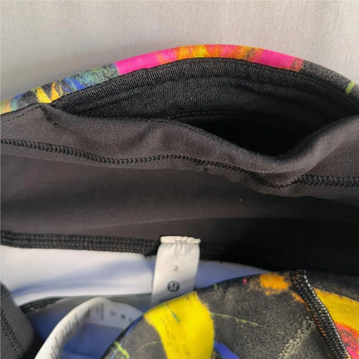 Lululemon clothing - Black/Multi 4