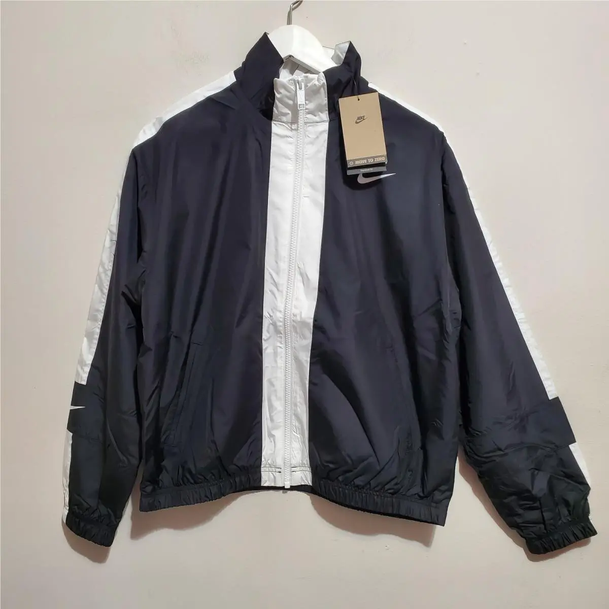 Nike Sportswear Women`s Sz Sm Black/white Repel Essential Jacket DV3006-010