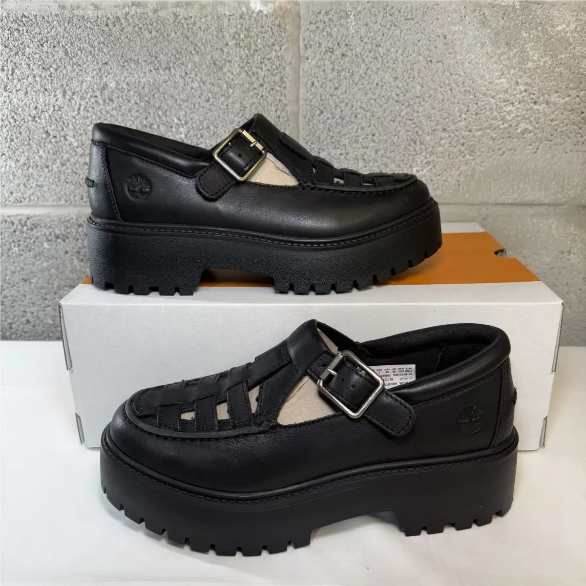 Timberland Stone Street Buckle Color Black Full Women`s Size 9 TB OA4188 W02