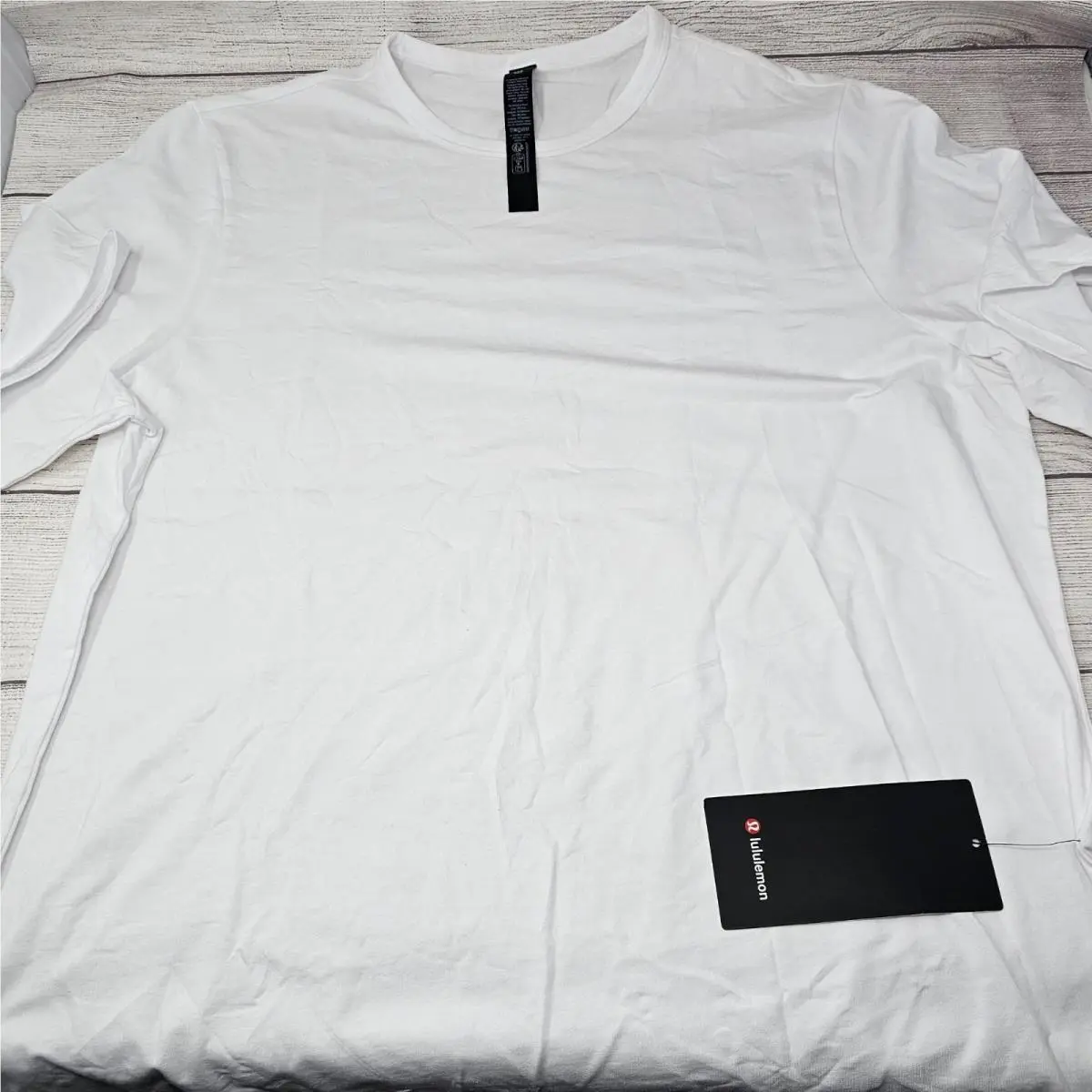 Aloha Lululemon Men`s Hawaiian Island Classic Fit T-shirt Size XL