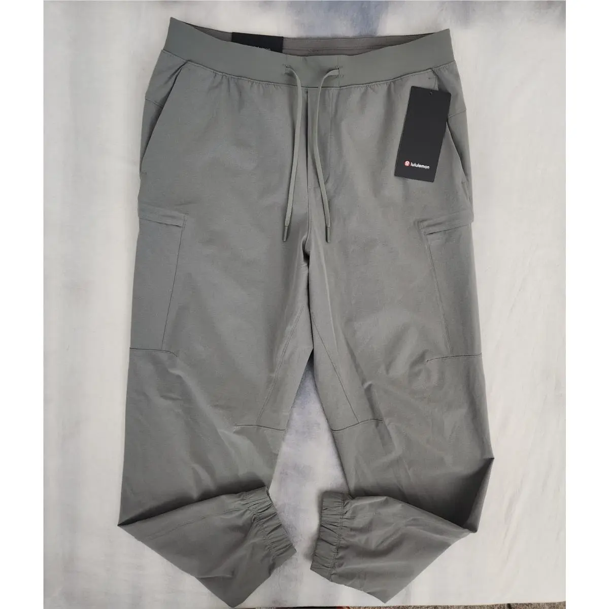 Lululemon Zeroed In Classic Fit Cargo Joggers Regular Men`s Size Large Grey Sage