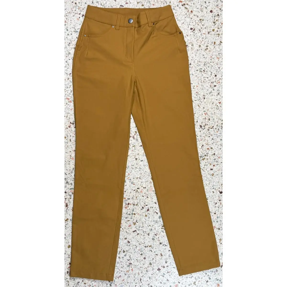 Lululemon Women`s City Sleek 5 Pocket Tan Pants Size 2