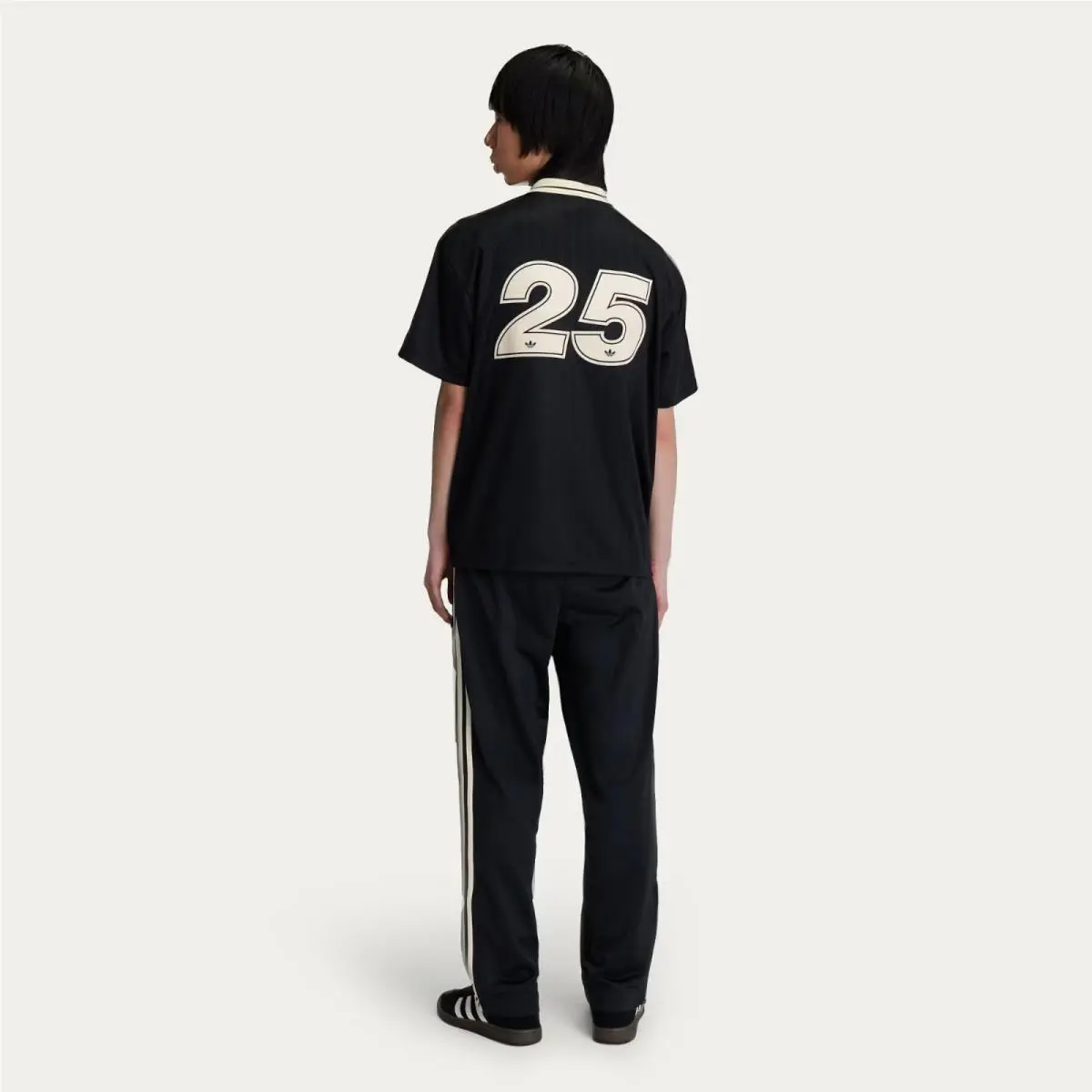 Adidas clothing - adidas Originals - Originals - KT3437 - Black 9