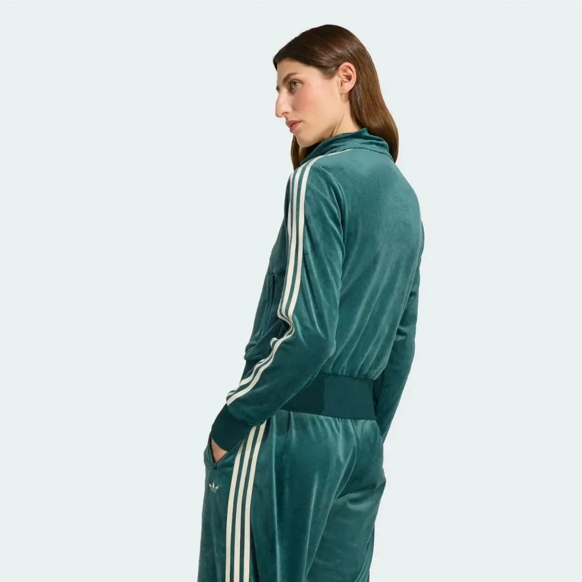 Adidas clothing - Aurora Ivy 19