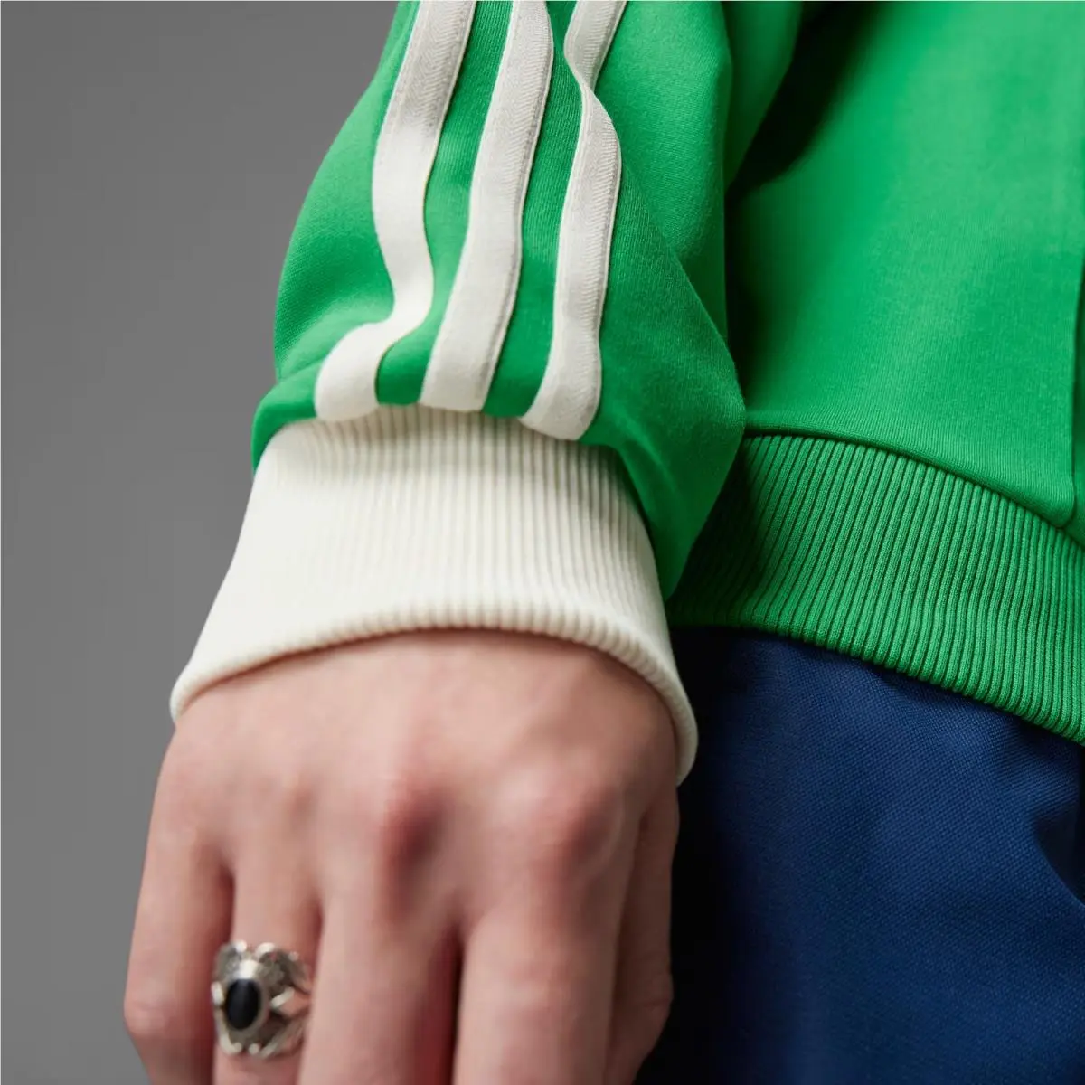 Adidas clothing - adidas Originals - Originals - JP2061 - Green 17