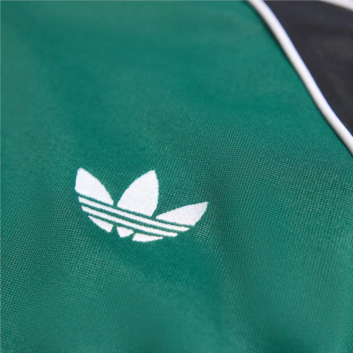 Adidas clothing - Adicolor Classics SST - Adicolor Classics SST - KE3509 - Collegiate Green 7