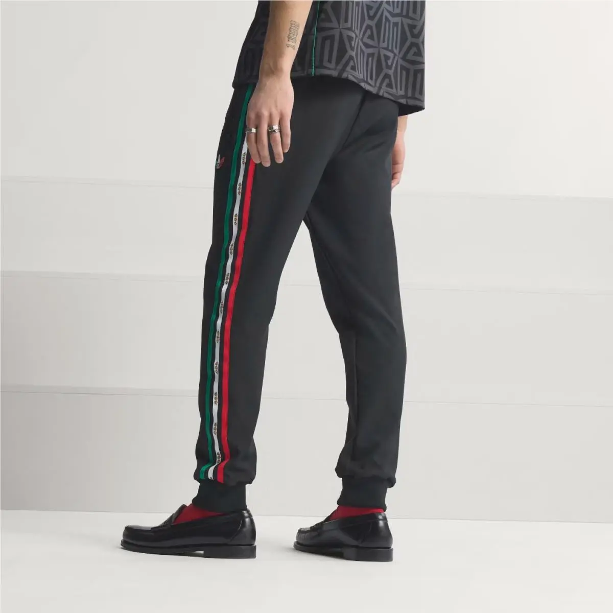 Adidas clothing - Black 0