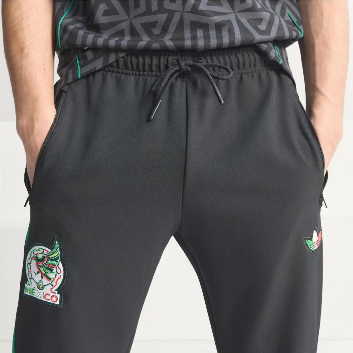Adidas clothing - Black 9
