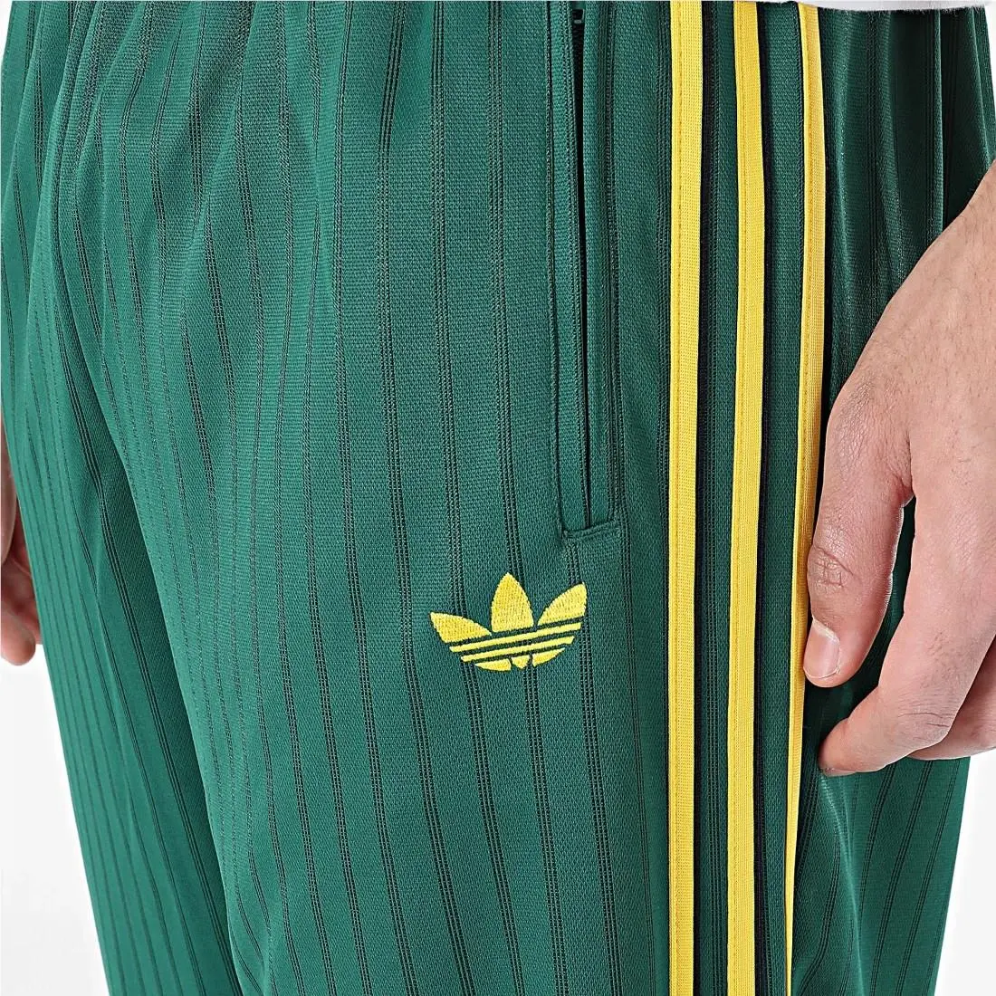 Adidas clothing - adidas Adicolor - Adicolor - KE3456 - Collegiate Green 5