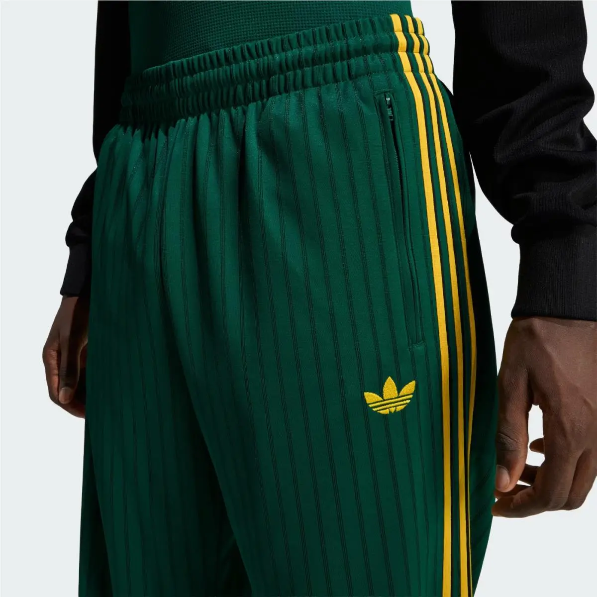 Adidas clothing - adidas Adicolor - Adicolor - KE3456 - Collegiate Green 6