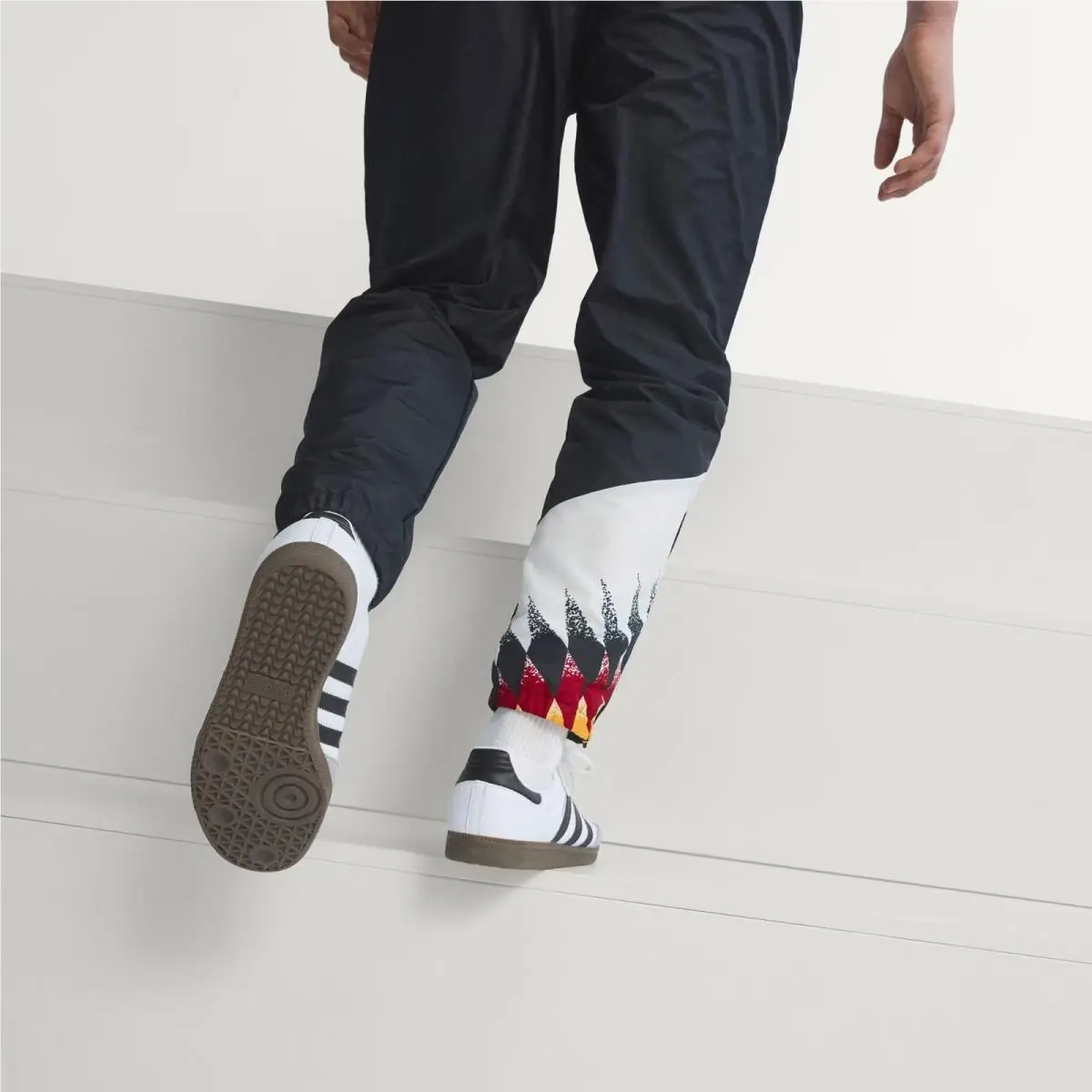 Adidas clothing - BLACK 4