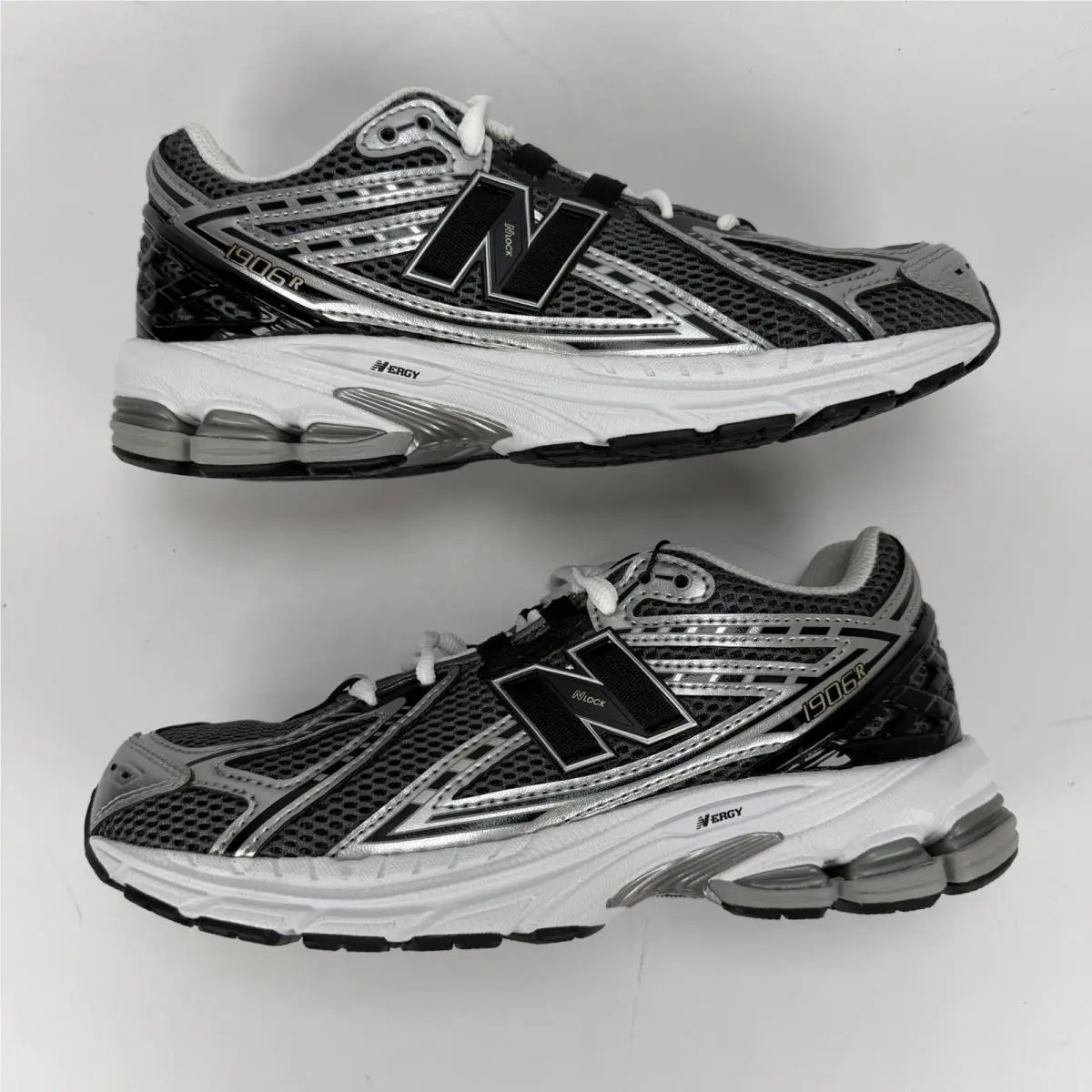 New Balance shoes - New Balance 1906R Silver Metallic Black - Silver 0