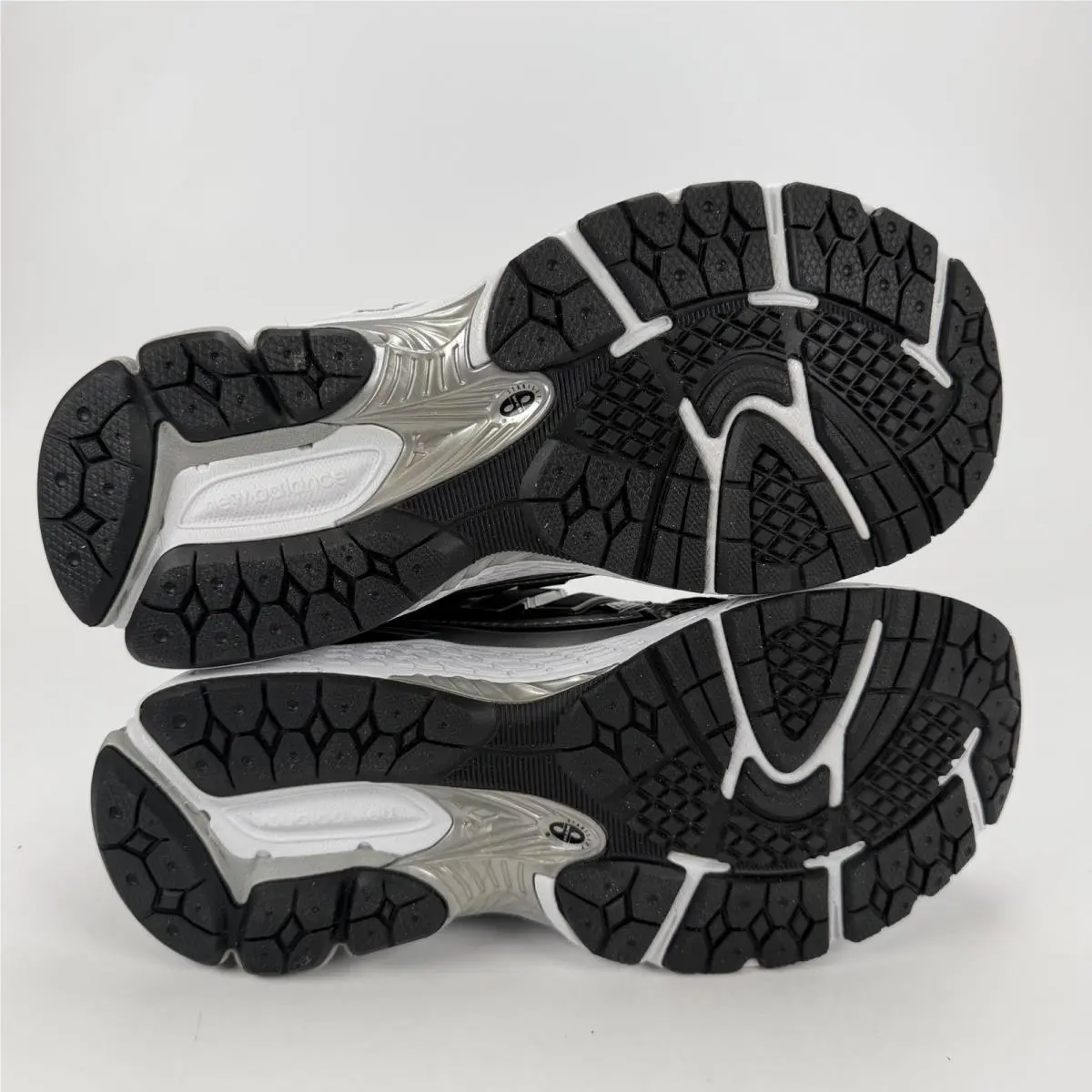 New Balance shoes - New Balance 1906R Silver Metallic Black - Silver 4