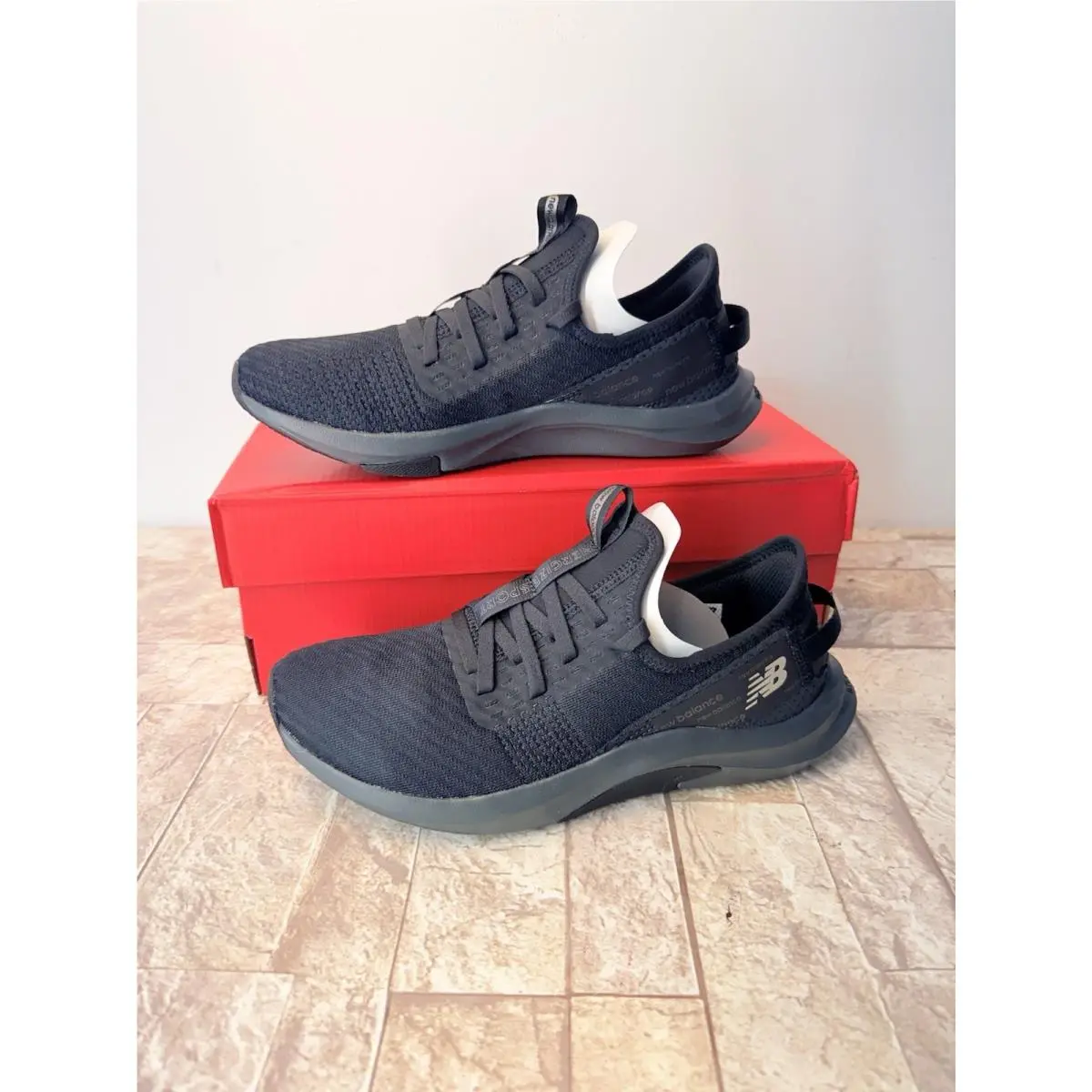 New Balance Women`s Size 8 Dynasoft Nergize Sport V2 Cross Trainer