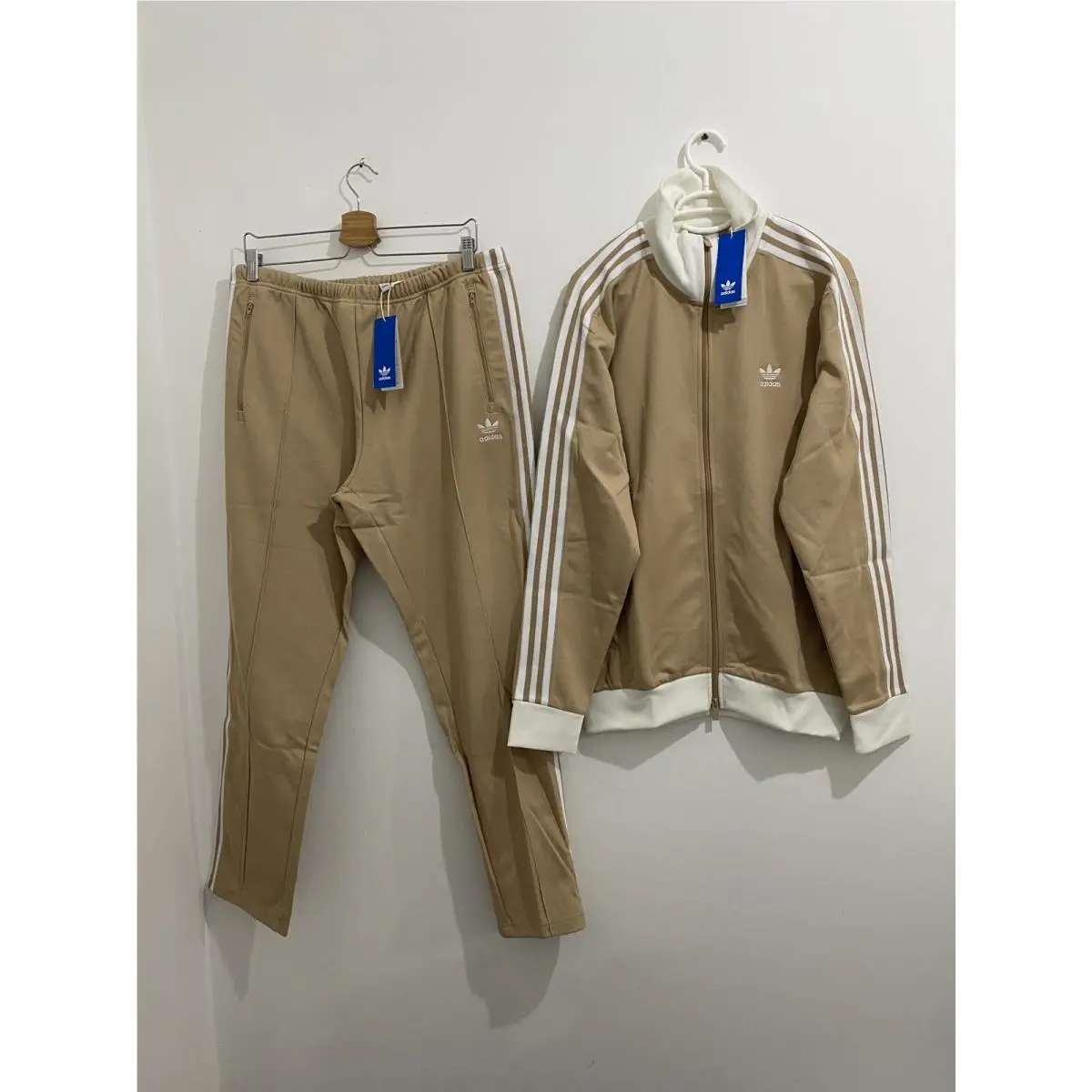 Adidas clothing - Magic Beige White 0