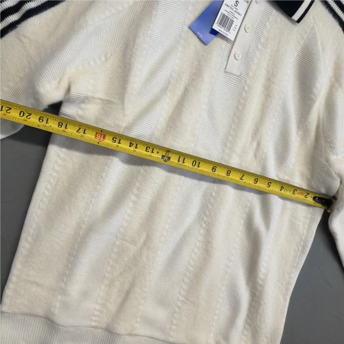 Adidas clothing - Cream White 4