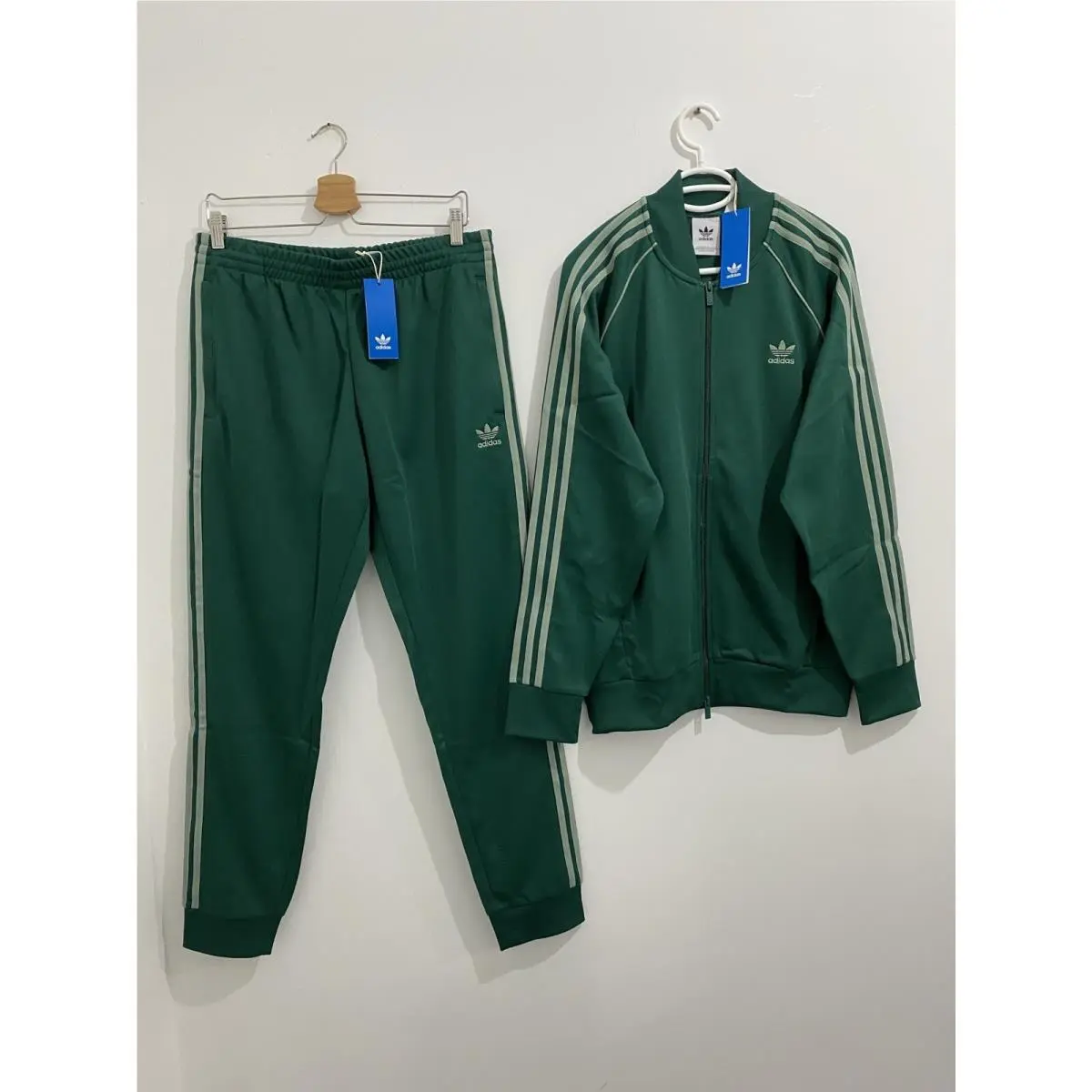 Adidas clothing - Collegiate Green 0