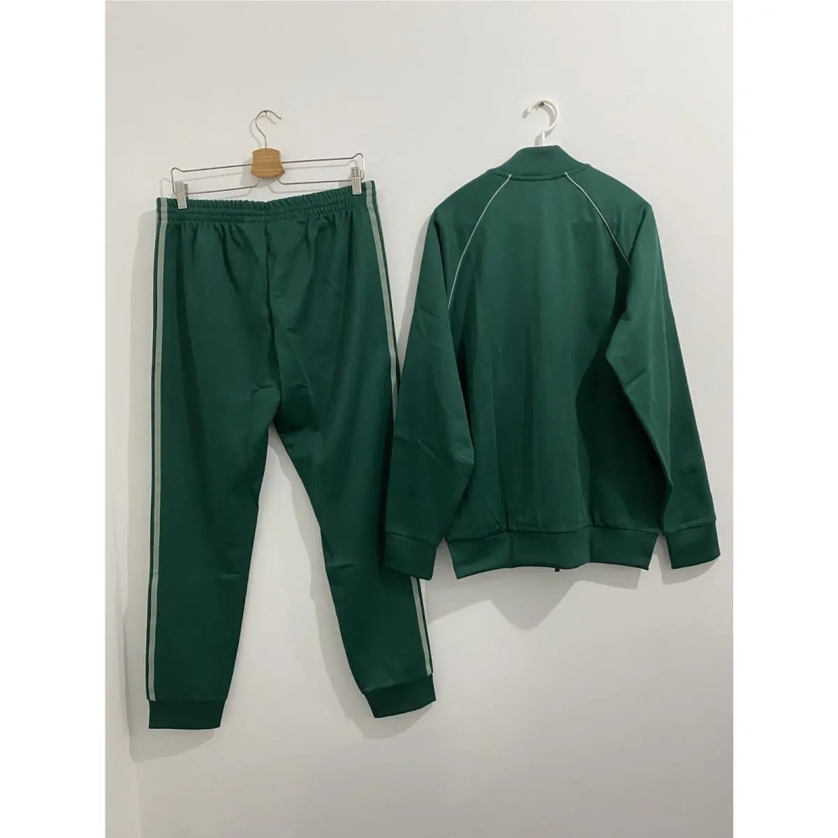 Adidas clothing - Collegiate Green 1