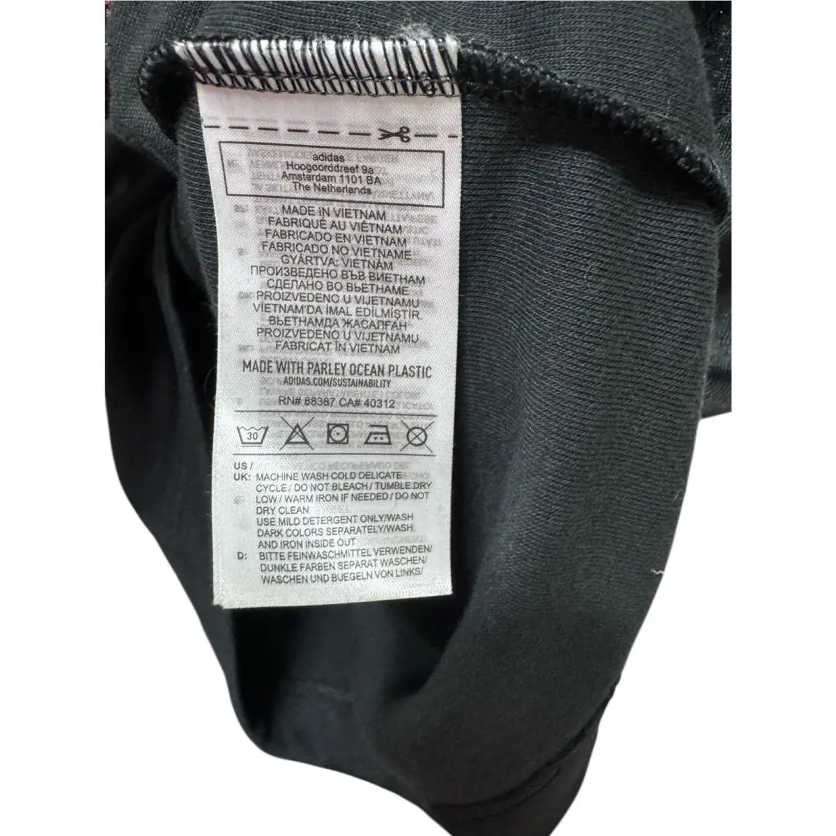 Adidas clothing - Black 3