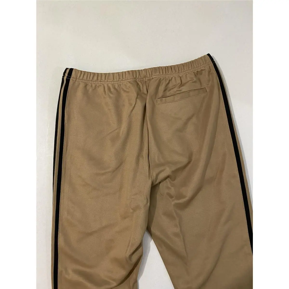 Adidas clothing - Cardboard Black 5