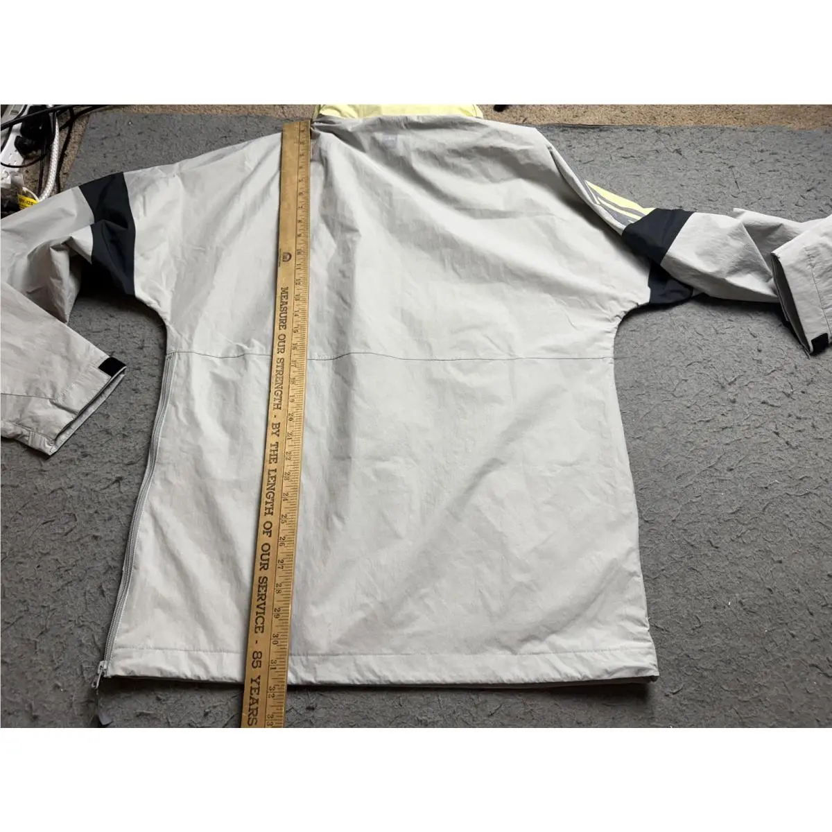 Adidas clothing - adidas BBSNOWBRKER JKT DW3999 - BBSNOWBRKER JKT - Gray 17