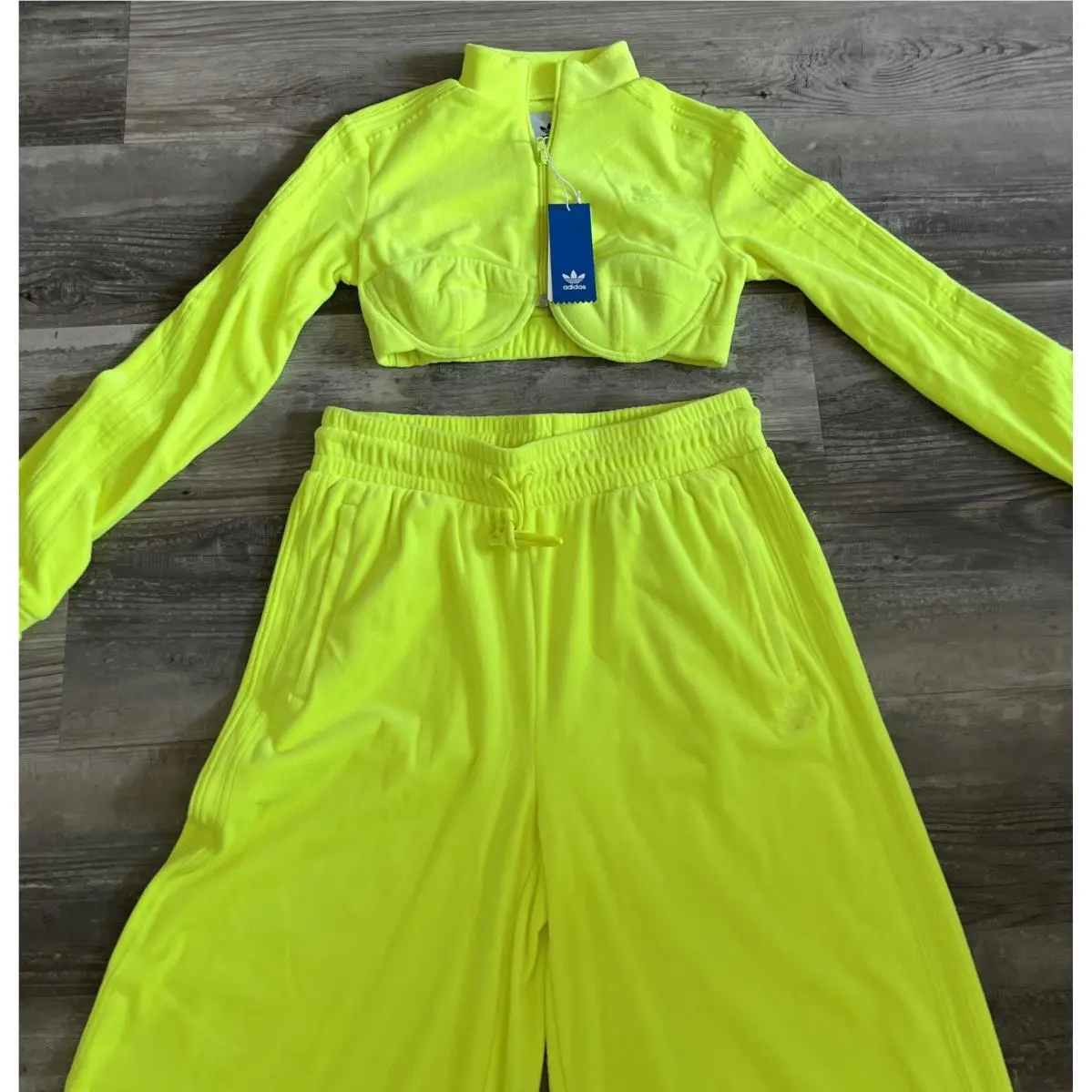 Adidas clothing - adidas Originals x Jeremy Scott - H50967 - Green (UPC: 0195735520159) 5