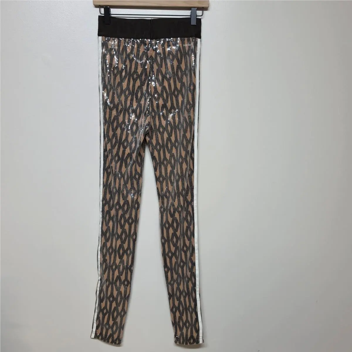 Adidas clothing - Brown 2
