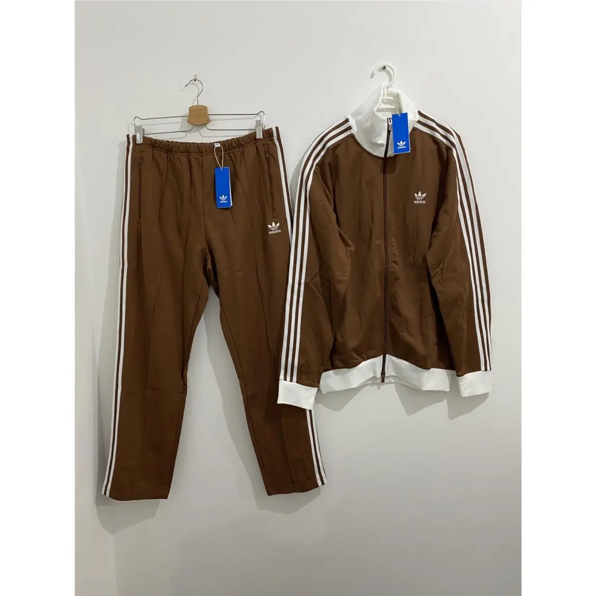 Adidas clothing - Preloved Brown White 0