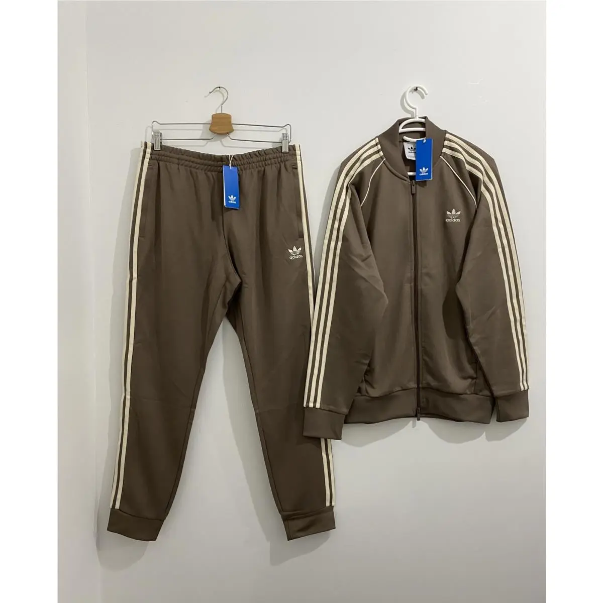 Adidas clothing - Trace Brown 0