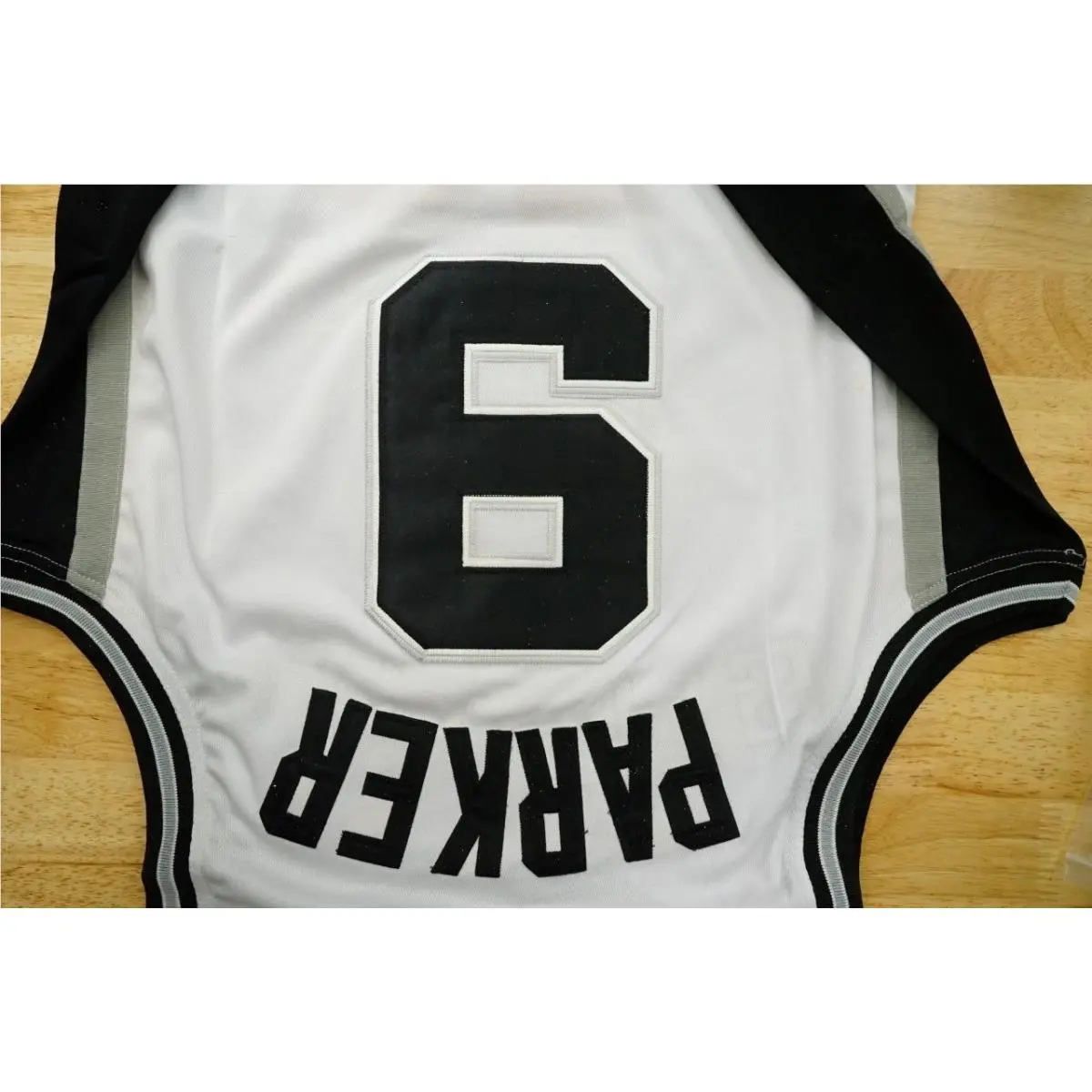 Adidas clothing - White (UPC: 0191028637375) 0