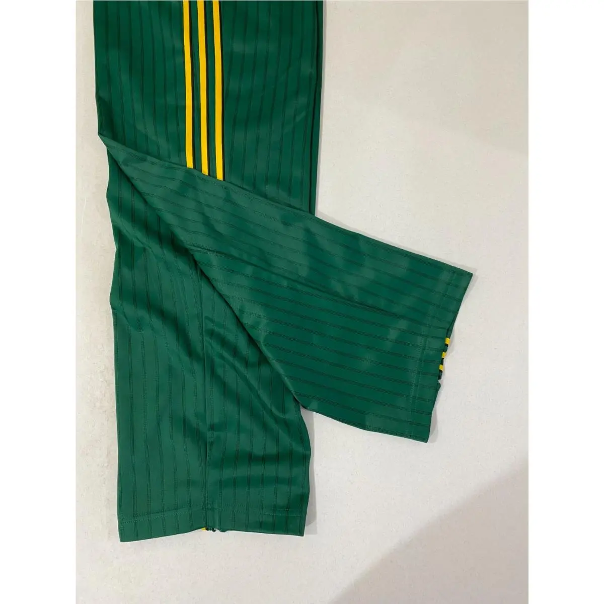 Adidas clothing - Collegiate Green Yellow 5
