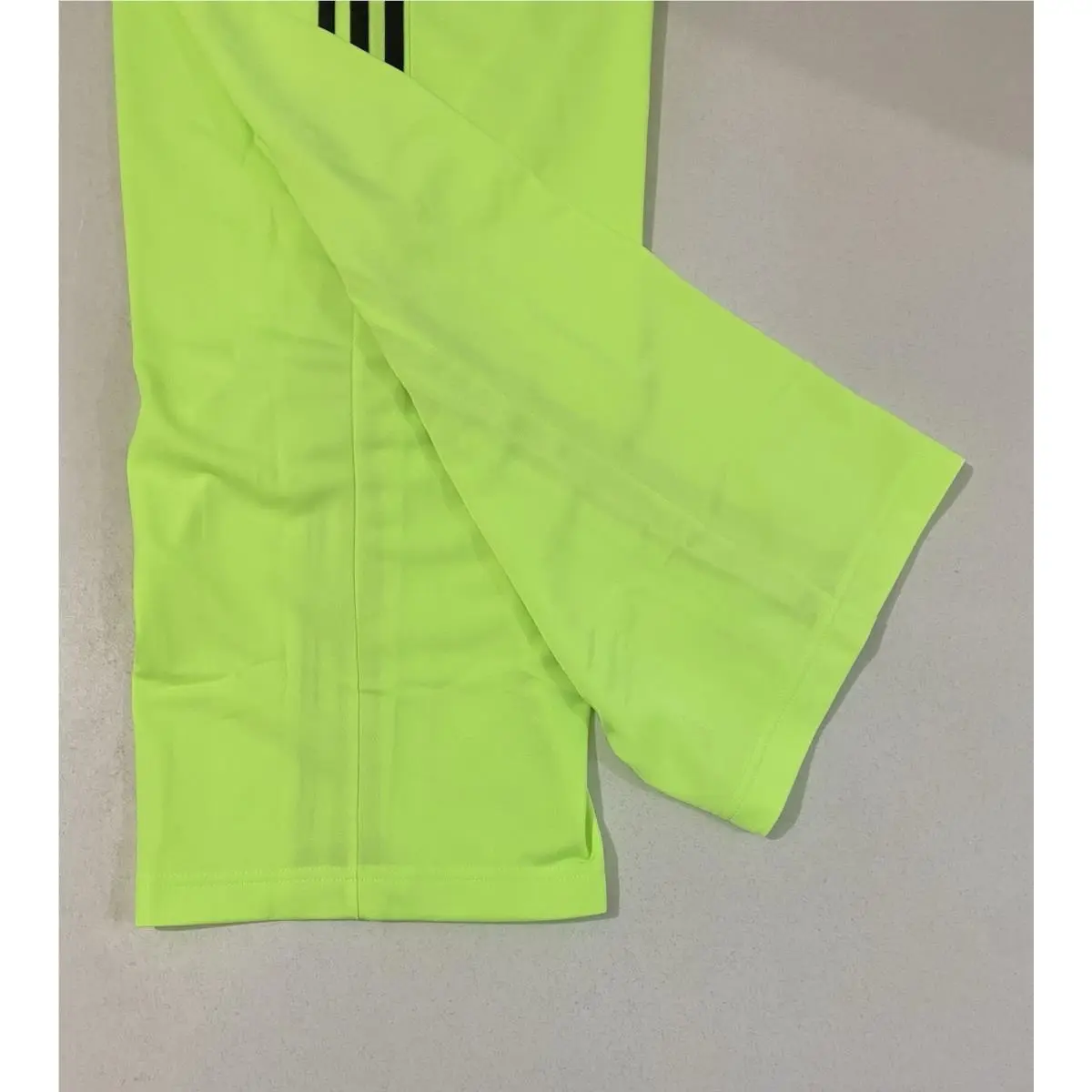 Adidas clothing - Signal Green Black 6