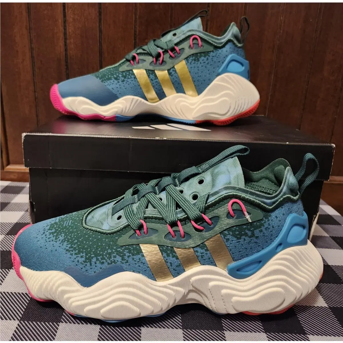 Adidas Trae Young 3 J IF2113 Viral Sneaker Shoes Size 4.5 Youth Size 8.5 Women
