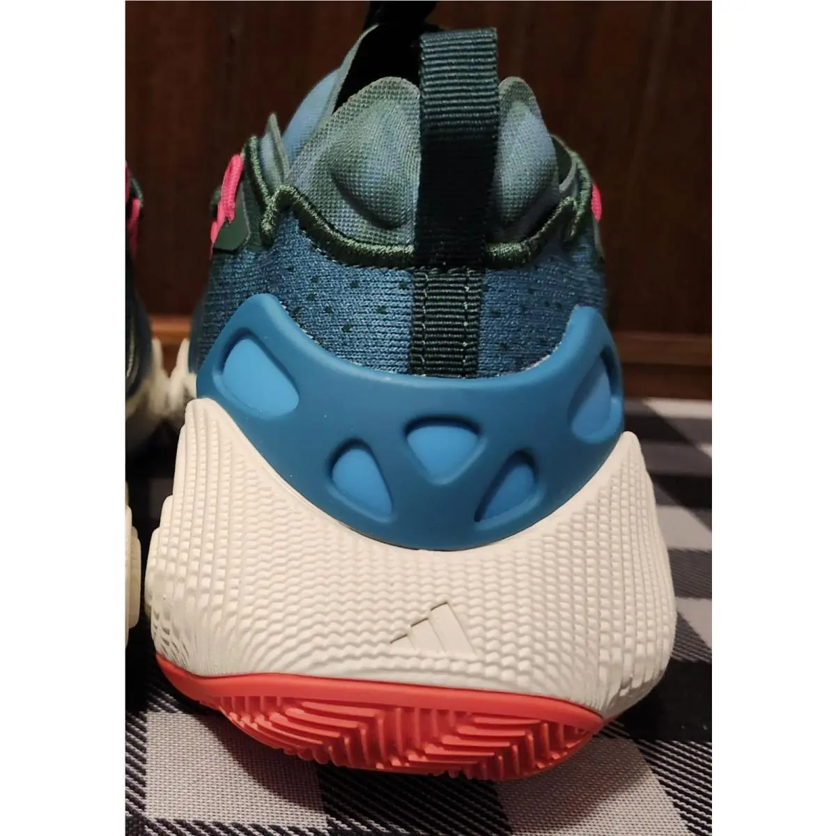Adidas shoes - TRAE YOUNG ADIDAS 3 - TRAE YOUNG - DARK GREEN/GOLDMT/ARCFUS 12