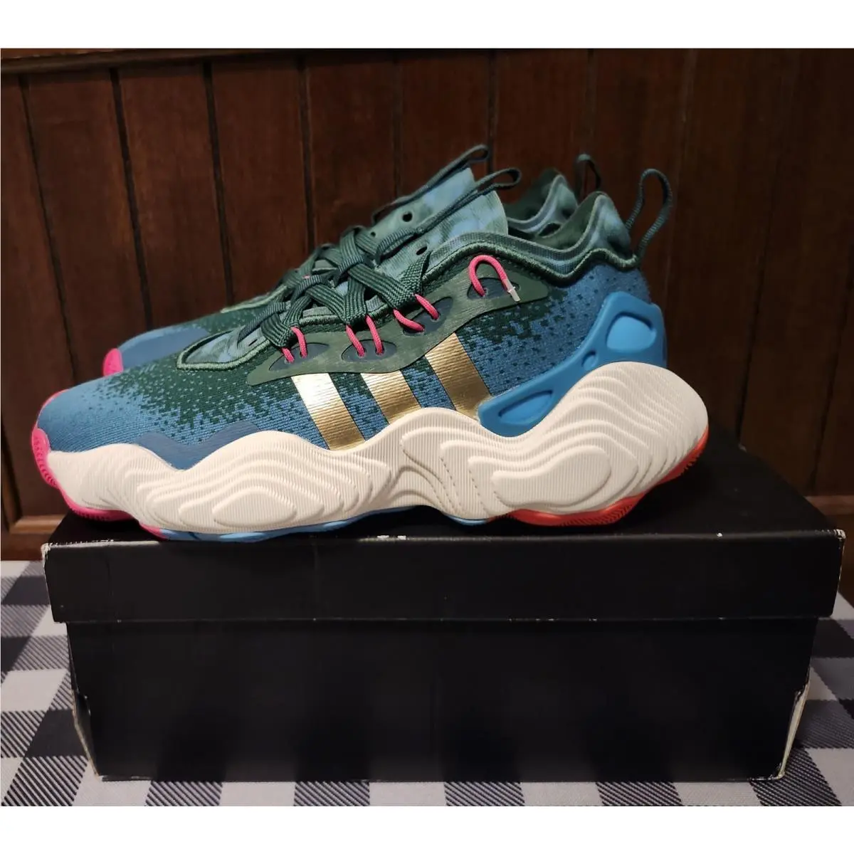 Adidas shoes - TRAE YOUNG ADIDAS 3 - TRAE YOUNG - DARK GREEN/GOLDMT/ARCFUS 1
