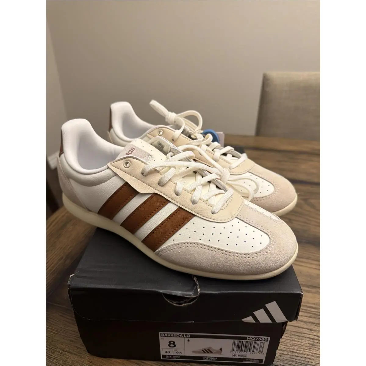 Adidas Womens Barreda Court Shoe Athletic Running Low Top Sneakers Sz 8 …R14