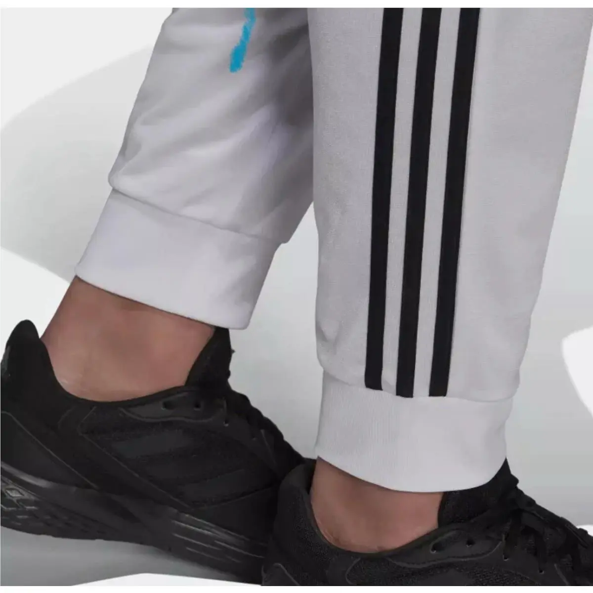 Adidas clothing - 3-Stripes - H46108 - White / Black 4