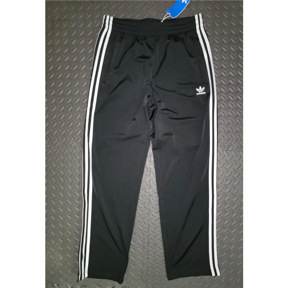 Adidas clothing - Black 3