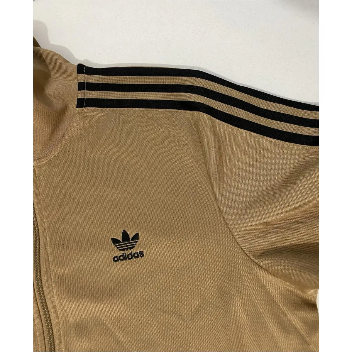 Adidas clothing - Cardboard Black 2