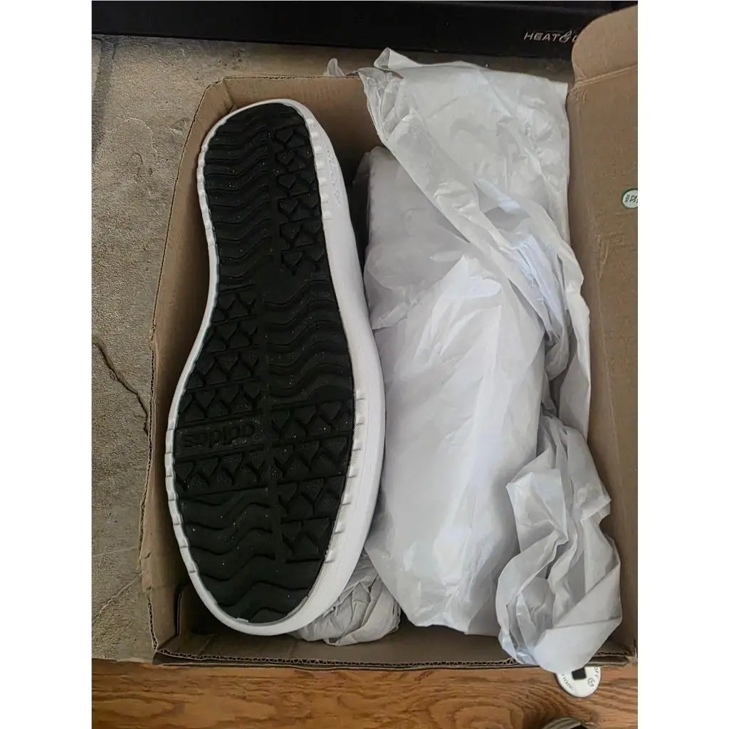 Adidas shoes - White (UPC: 0191028637375) 1