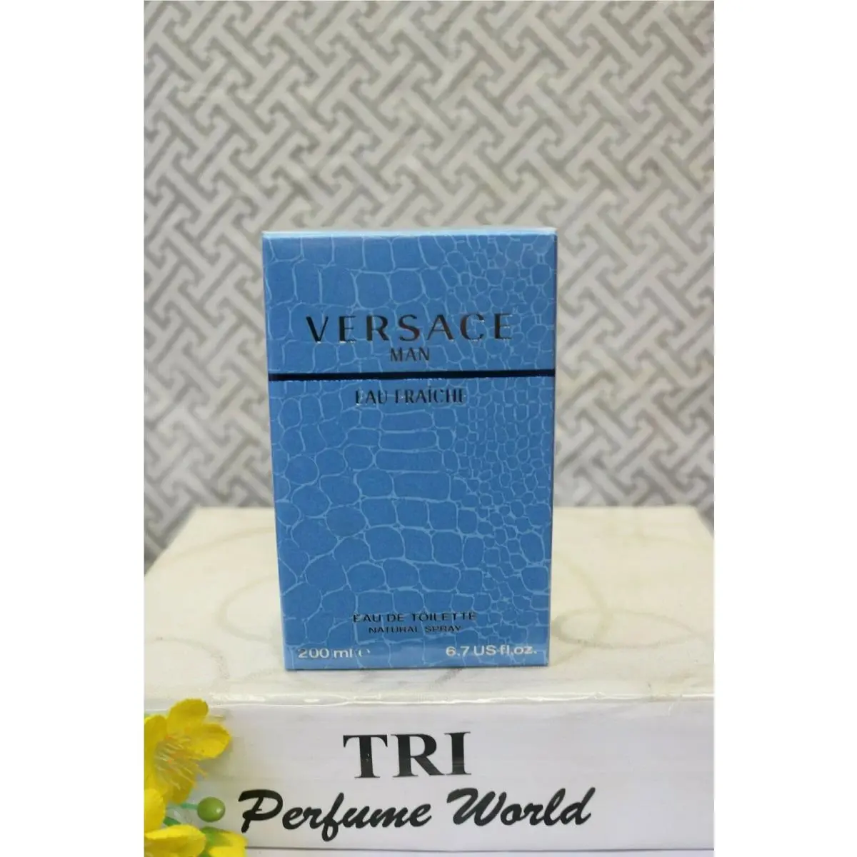 Versace Man Eau Fraiche Eau de Toilette Men Spray 6.7 Fl.oz. Huge