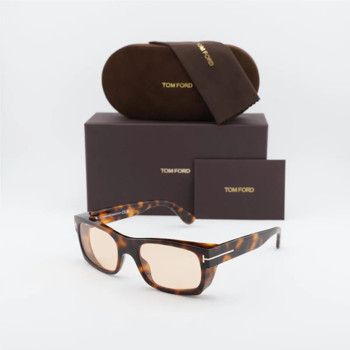 FT1181 53E Blonde Havana/brown Photochromic 56-20-135 Sunglasses by Tom Ford