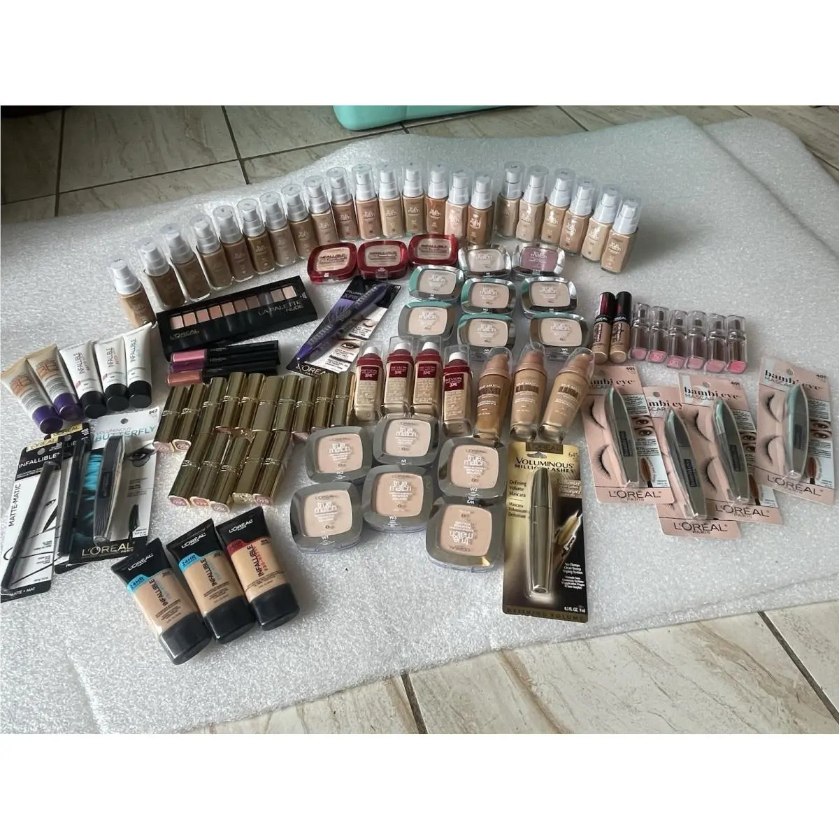 100 X L`oreal Mixed Makeup Lot Assorted Infallible/tru Match Other Mixed View